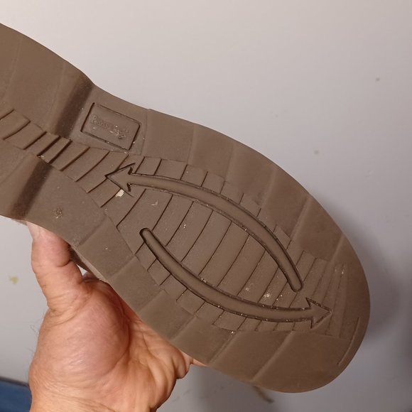 Prospector. Moccasins color Tan, size 11.5R Very comfortable. - Picture 2 of 11